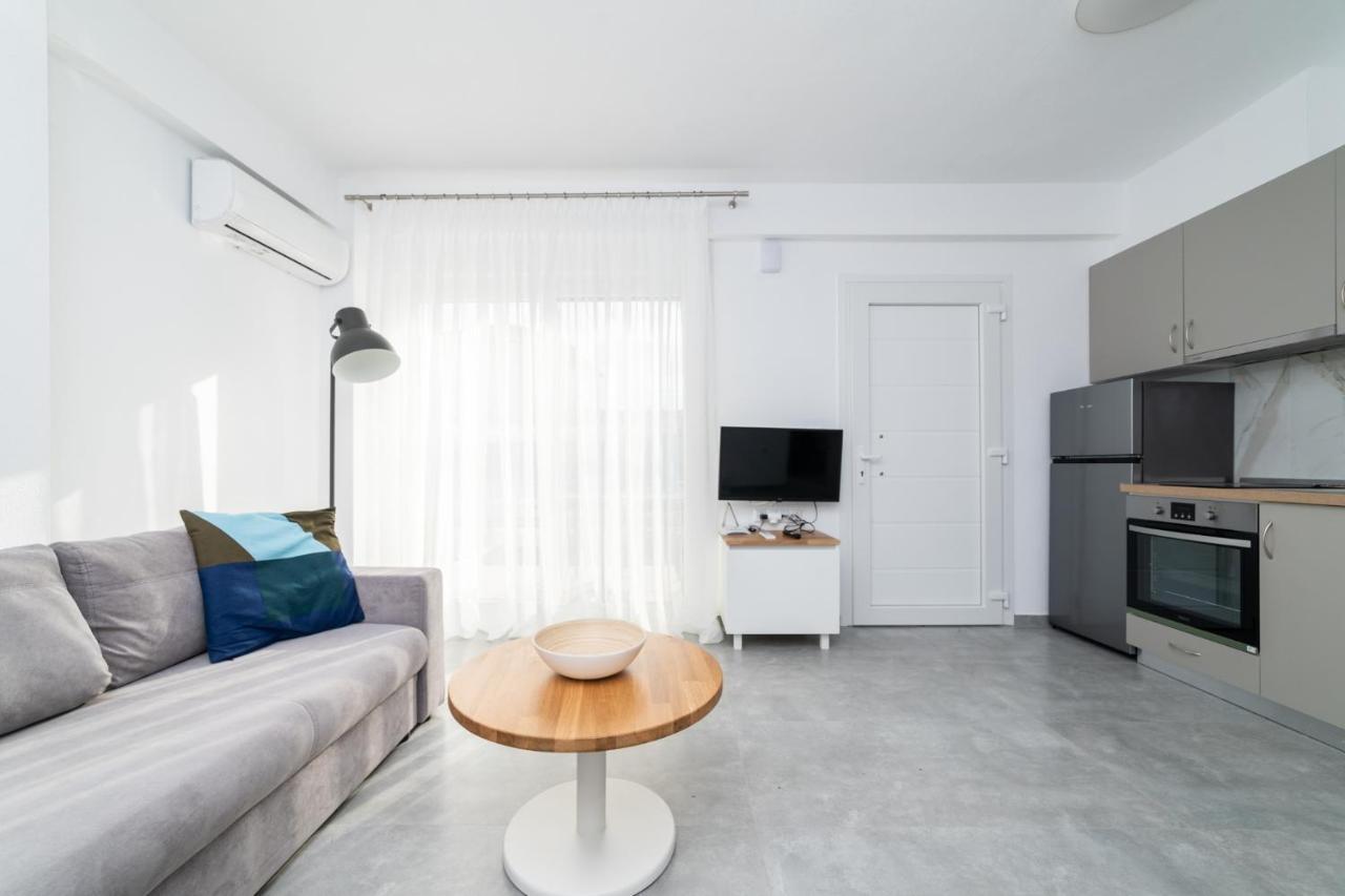 Dionysos Residential Complex Apartment Ofrinion Exterior photo